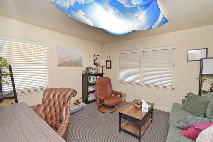 770 Mill St, Reno, NV à vendre - Photo de l’immeuble – Image 3 sur 8
