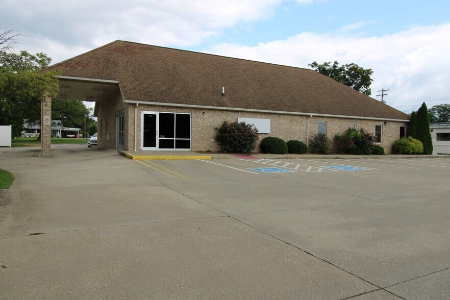 110 8th St, Princeton, IN à vendre - Photo principale – Image 1 sur 5
