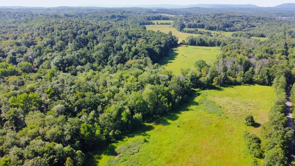 Titusville, Poughkeepsie, NY à vendre - Photo de l’immeuble – Image 3 sur 5