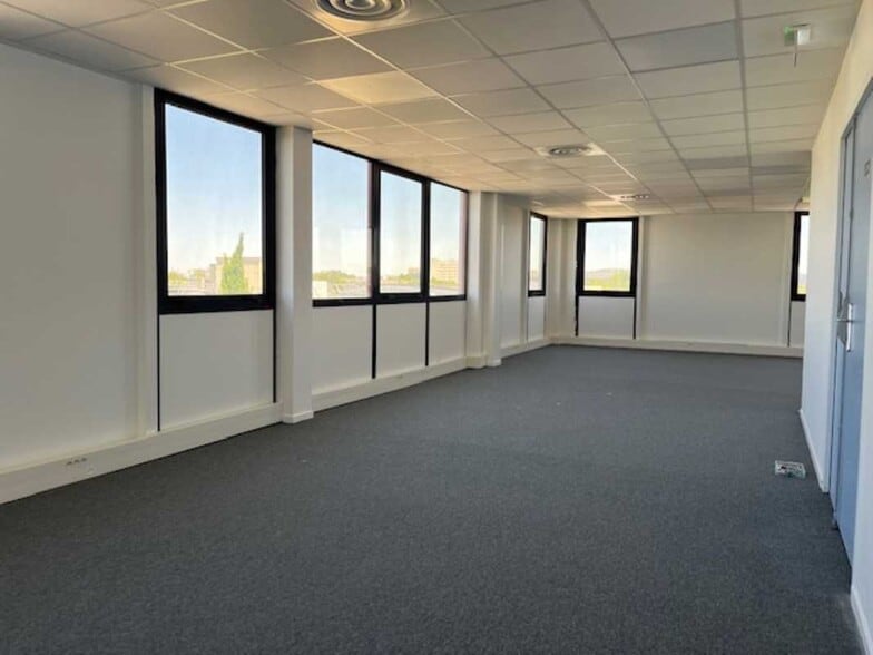 11 Rue Paulin Talabot, Toulouse à louer - Photo de l’immeuble – Image 3 sur 9