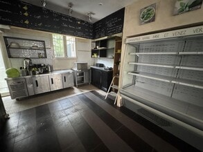 44 Rue Anatole France, Levallois-Perret à louer Photo intérieure– Image 2 sur 3