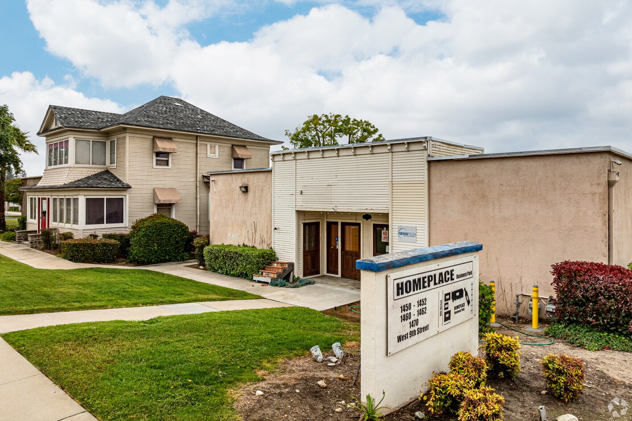 1450-1470 W 9th St, Upland, CA à vendre Photo principale– Image 1 sur 13