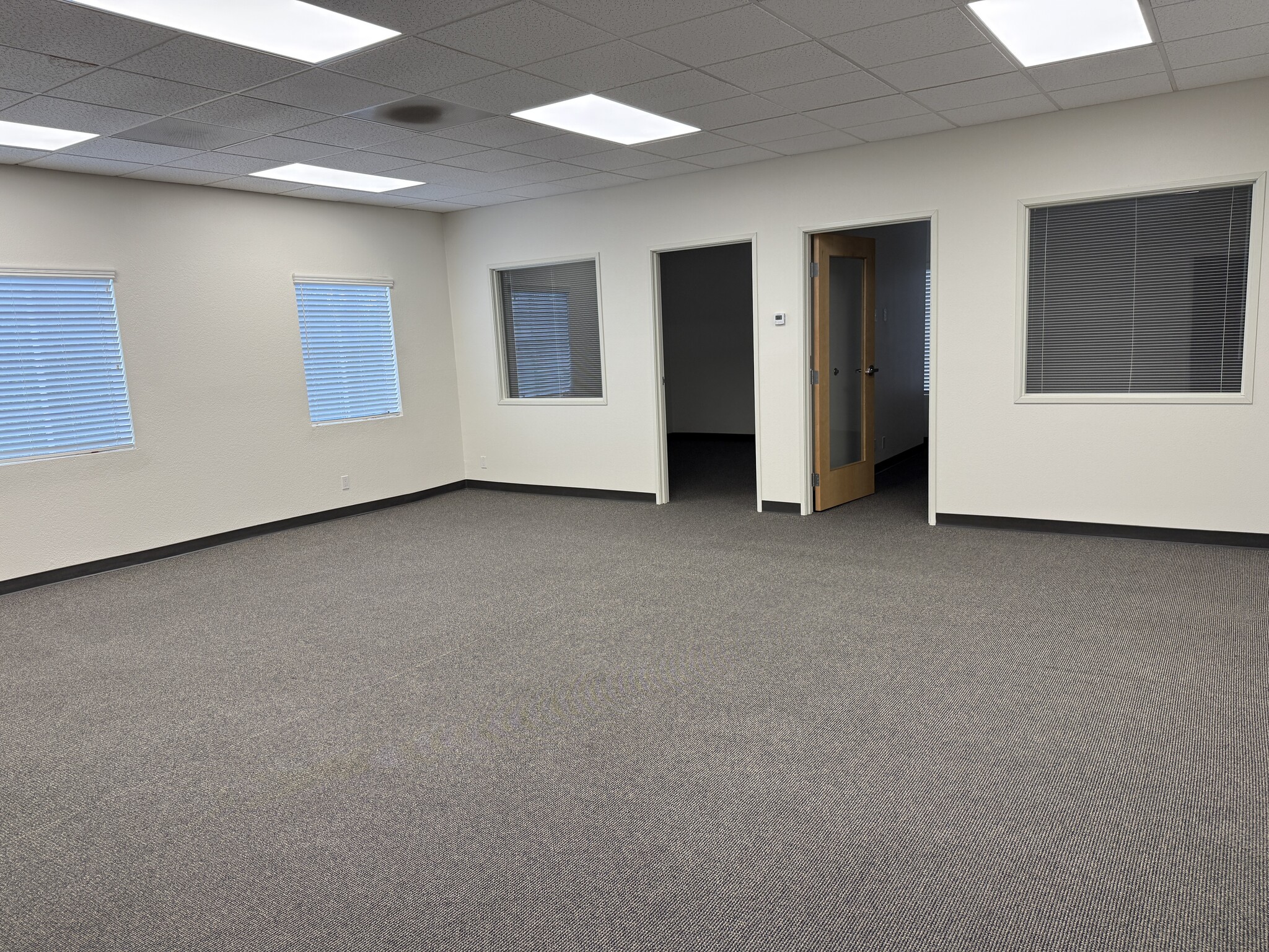 2210 Encinitas Blvd, Encinitas, CA à louer Photo intérieure– Image 1 sur 6