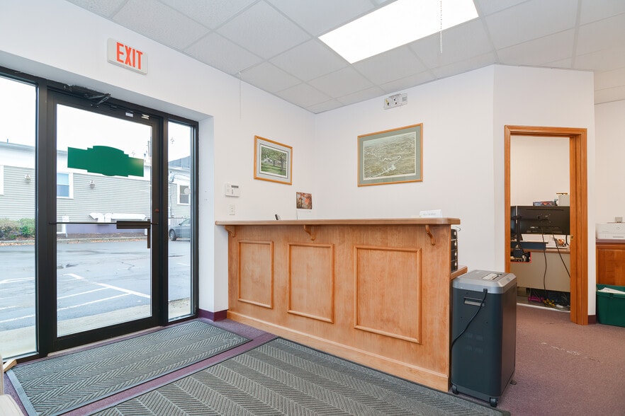 19 Exchange St, Holliston, MA à louer - Photo de l’immeuble – Image 2 sur 14