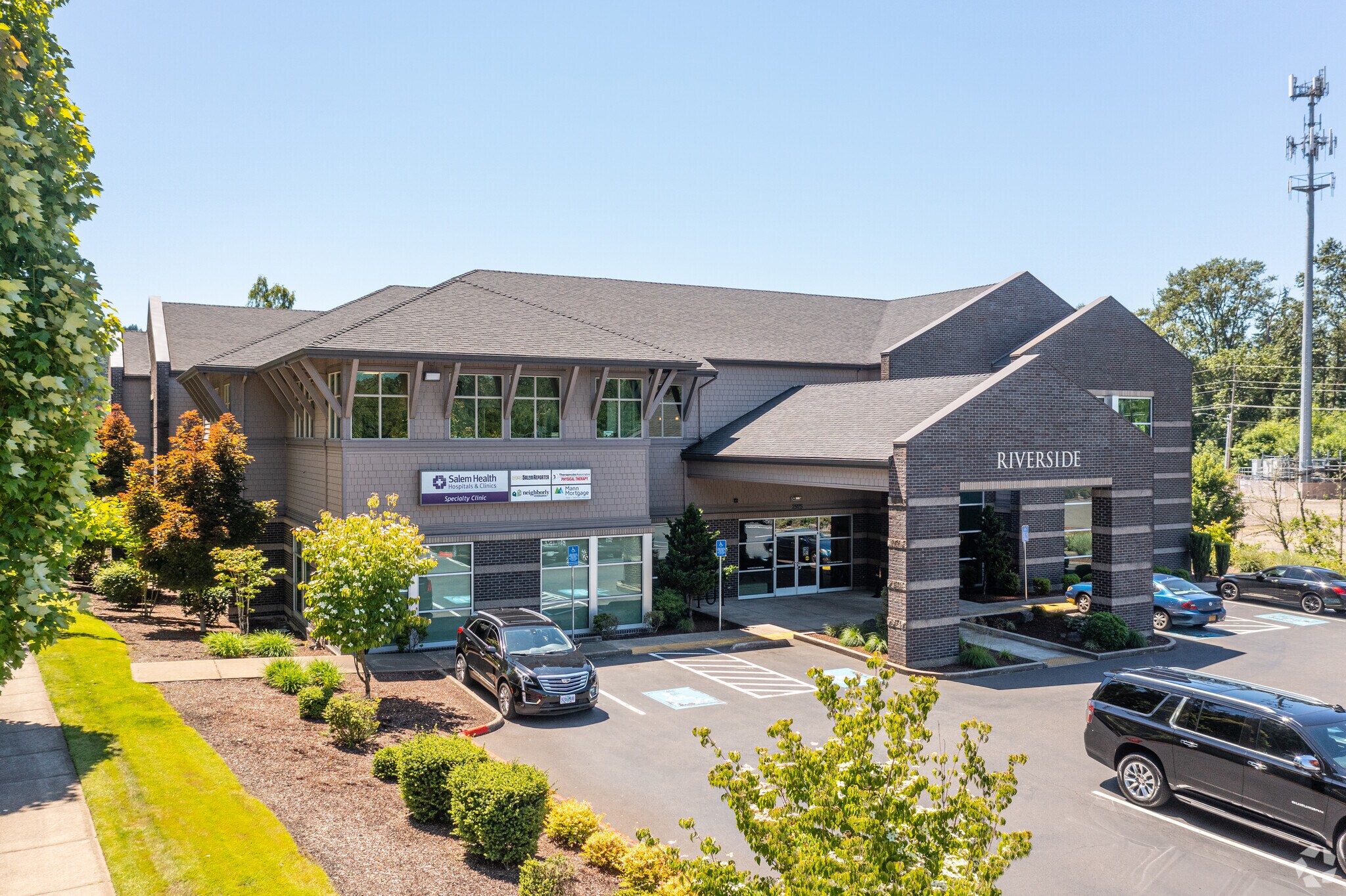 2925 River Rd S, Salem, OR à louer Photo principale– Image 1 sur 7