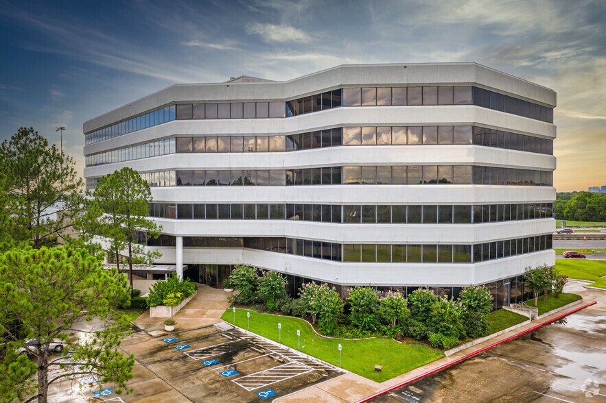 9301 S US 59 Hwy, Houston, TX à louer - Photo de l’immeuble – Image 1 sur 7