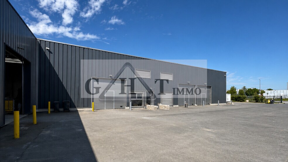 Industriel/Logistique dans Creil à vendre - Photo de l’immeuble – Image 1 sur 11