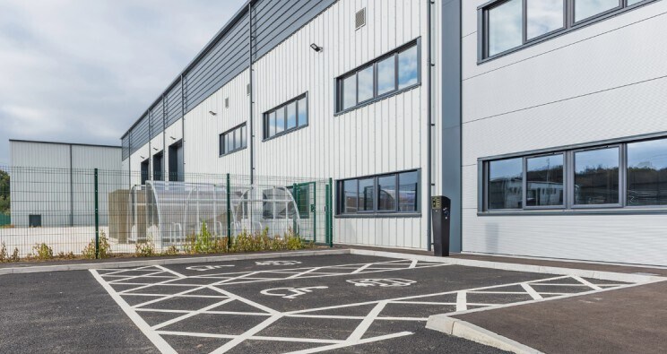 30-35 Magna Rd, Bournemouth à louer - Photo de l’immeuble – Image 3 sur 7