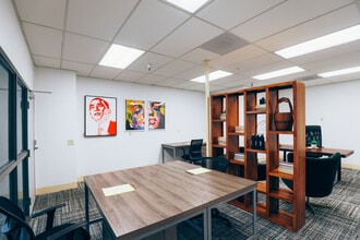 2744 E 11th St, Oakland, CA à louer Photo intérieure– Image 1 sur 6