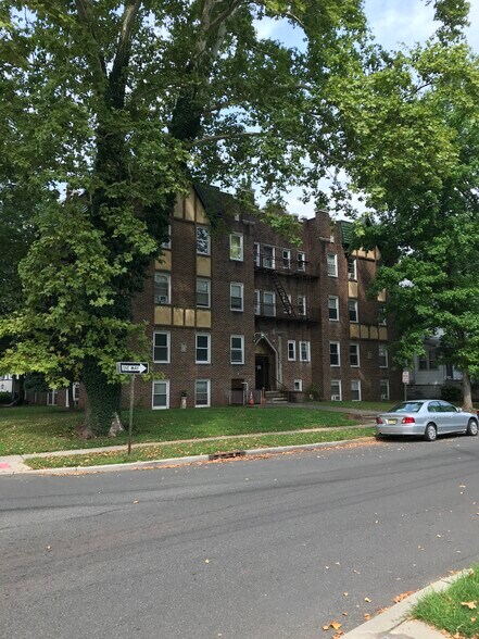 234 Walnut St, Roselle, NJ à vendre - Photo de l’immeuble – Image 2 sur 15