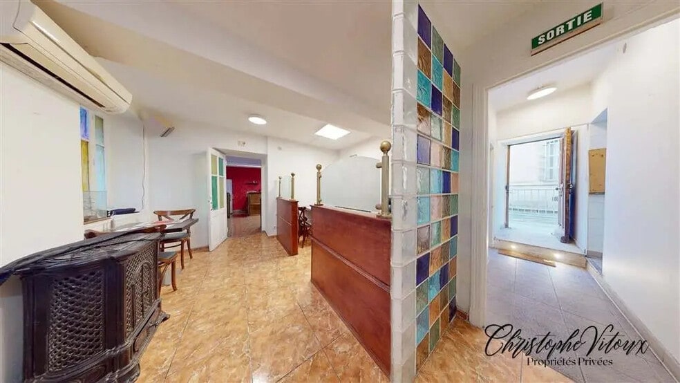 Local d'activités dans Carcassonne à vendre - Photo de l’immeuble – Image 3 sur 12