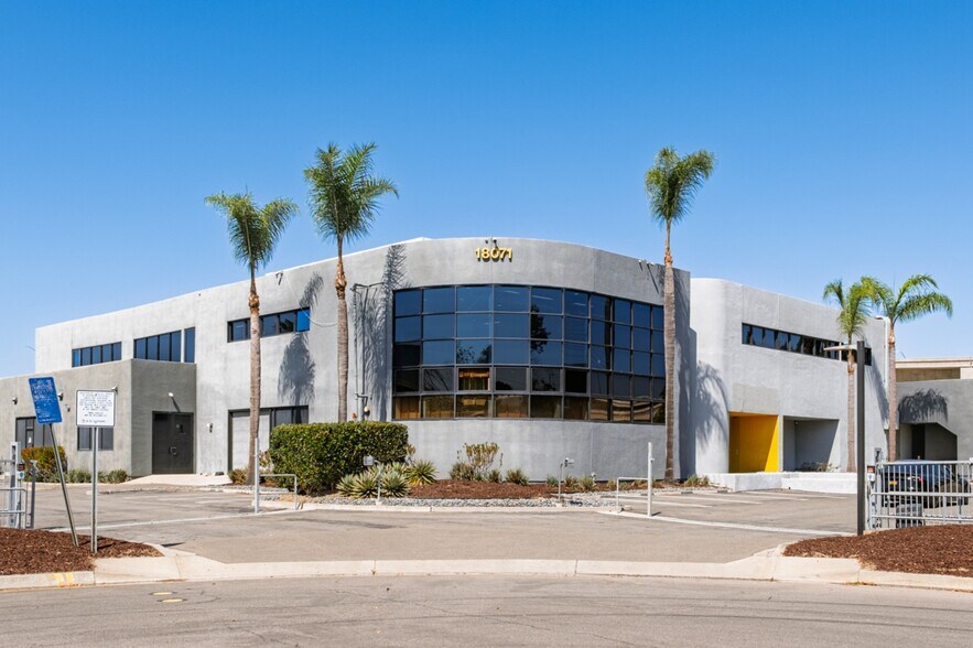 18071 Fitch, Irvine, CA à vendre - Photo de l’immeuble – Image 1 sur 57