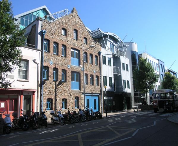 15-18 Esplanade, Jersey à louer - Photo de l’immeuble – Image 3 sur 3