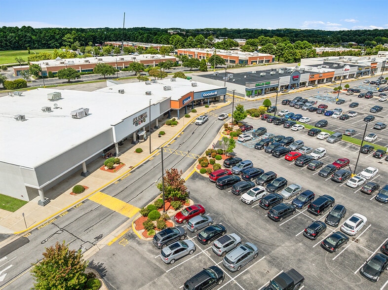 2701-2736 N Mall Dr, Virginia Beach, VA à louer - Photo principale – Image 2 sur 12