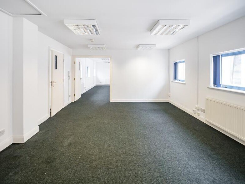 10 Bradley St, Manchester à louer - Photo de l’immeuble – Image 1 sur 8