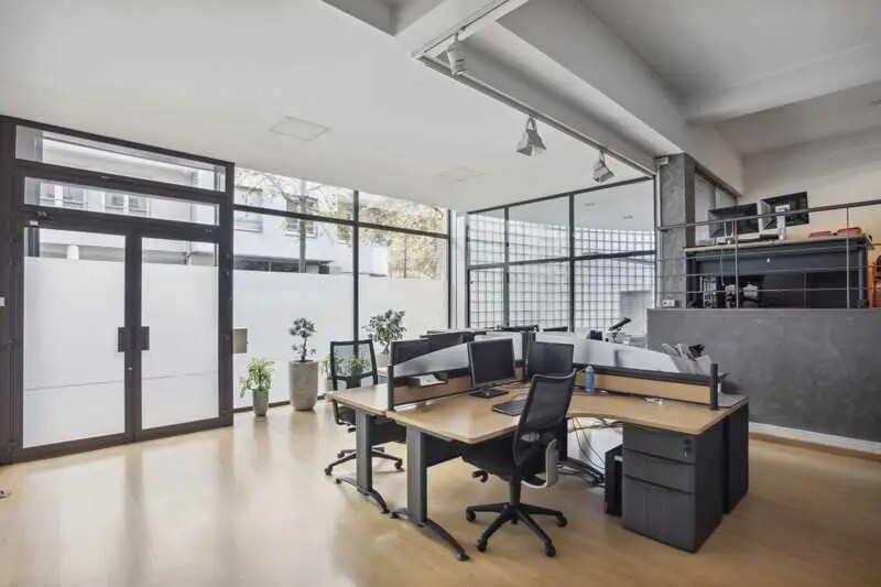 Local commercial dans Suresnes à vendre - Photo de l’immeuble – Image 3 sur 13