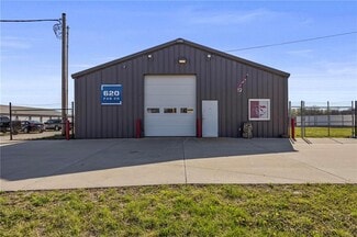 Plus de détails pour 305 S Joplin St, Pittsburg, KS - Industriel/Logistique à vendre