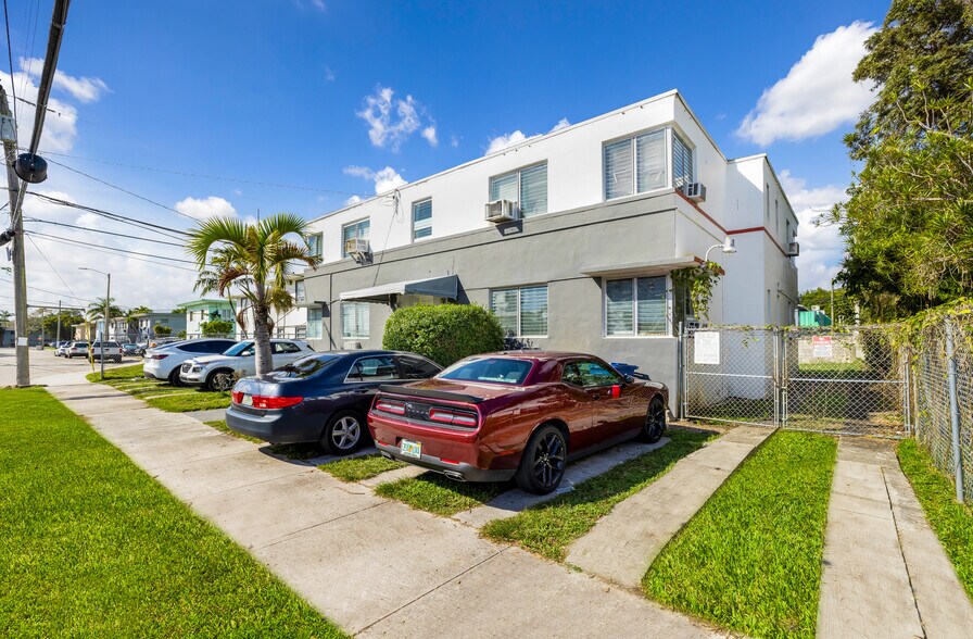 539 NE 82nd Ter, Miami, FL à vendre - Photo de l’immeuble – Image 2 sur 20