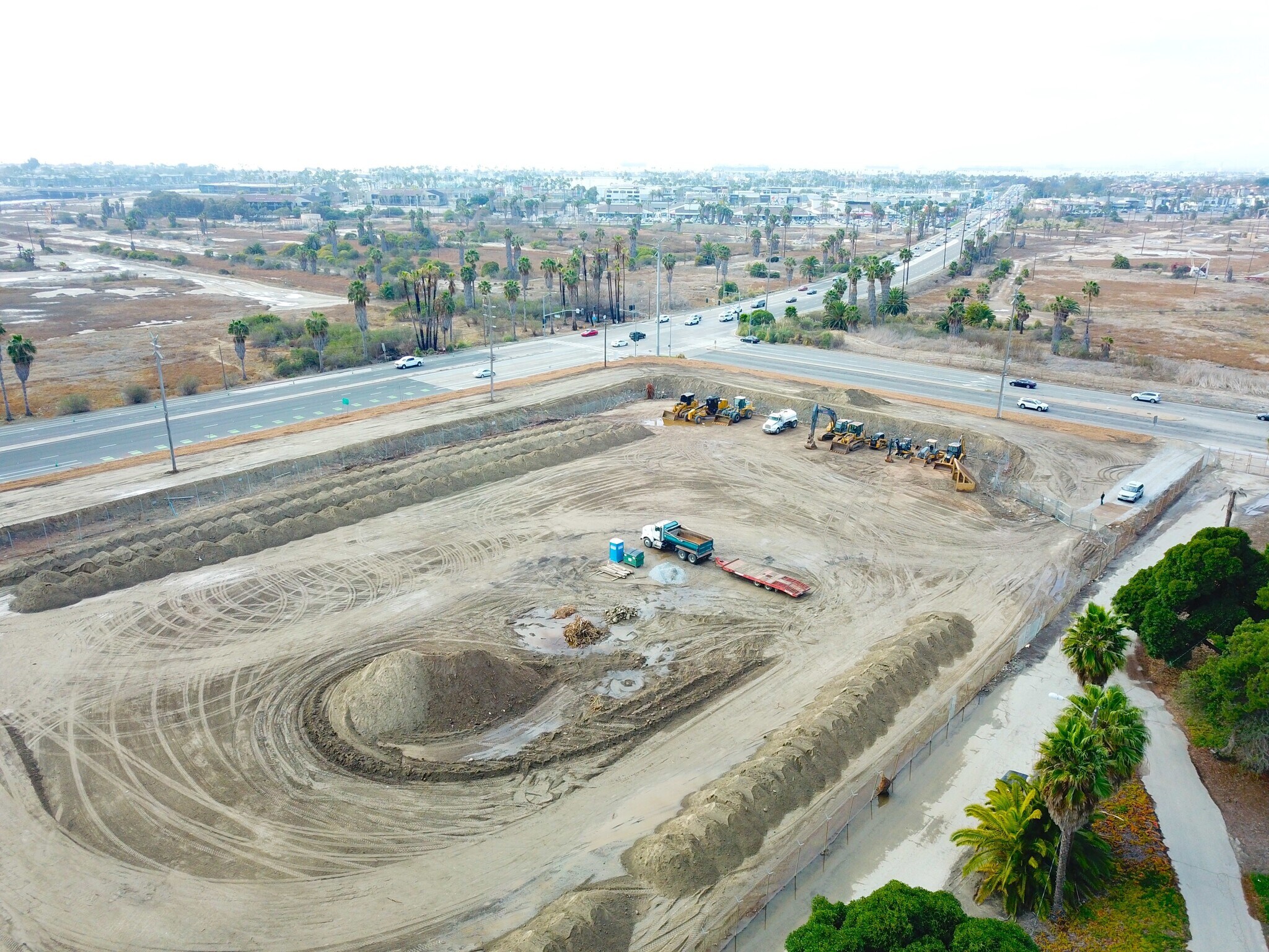 N Studebaker Rd, Long Beach, CA à vendre Aérien– Image 1 sur 2