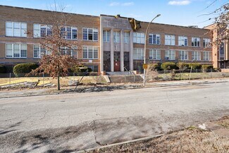 Plus de détails pour 4253 Clarence Blf, Saint Louis, MO - Spécialisé à vendre