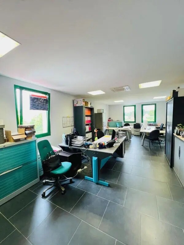 Plus de détails pour Bureau à louer