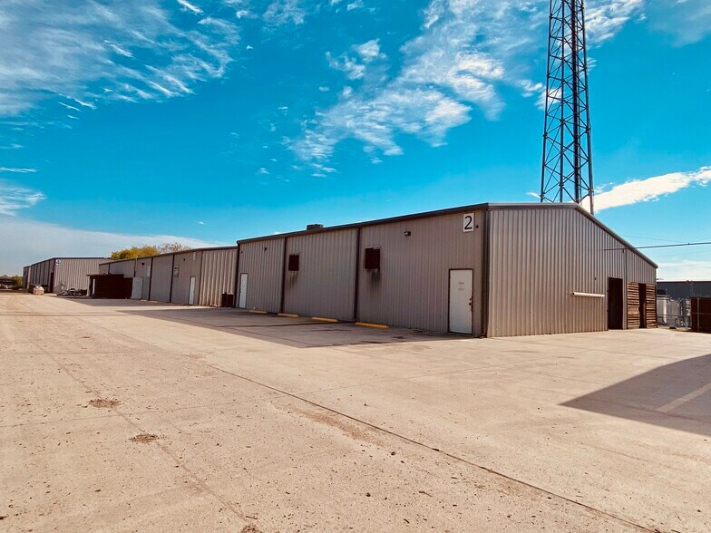 15064 University Dr, Forney, TX à louer - Photo de l’immeuble – Image 2 sur 13