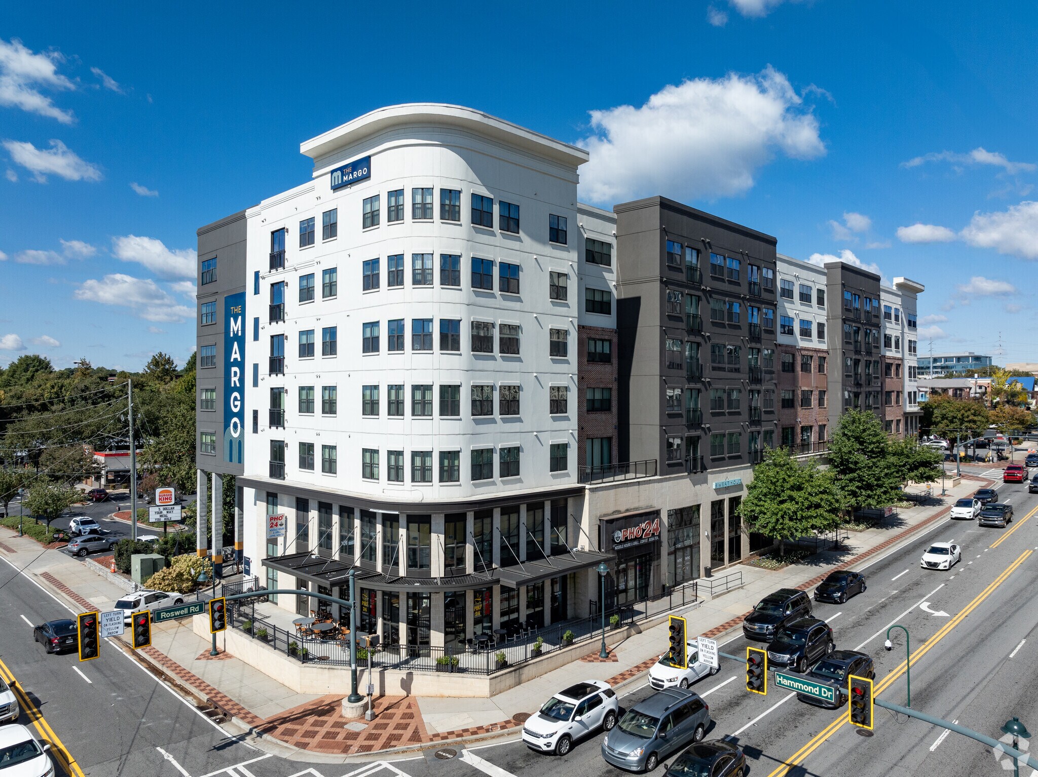 6050 Roswell Rd NE, Sandy Springs, GA à louer Photo principale– Image 1 sur 55