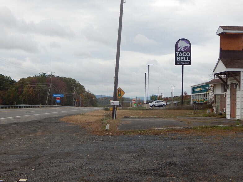 9369 Pennsylvania 61, Coal Township, PA à vendre - Photo de l’immeuble – Image 3 sur 9