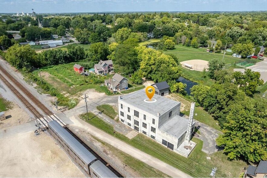 336 N Spring St, Columbus, WI à vendre - Photo de l’immeuble – Image 1 sur 20