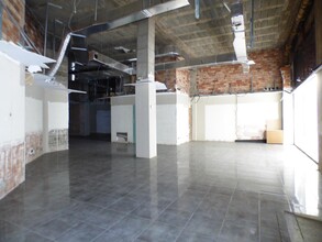 Local commercial dans Manresa, Barcelona à louer Photo intérieure– Image 1 sur 11