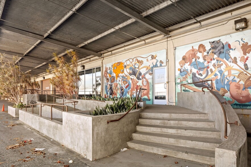 3150 E 46th St, Los Angeles, CA à louer - Photo principale – Image 1 sur 42