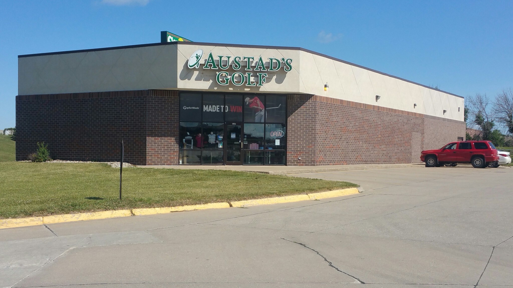 4405 Southern Hills Dr, Sioux City, IA à vendre Photo principale– Image 1 sur 23