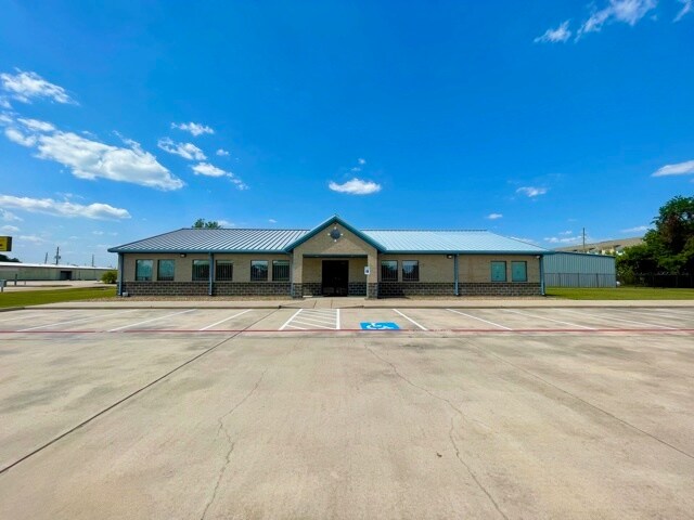 21120 Spring Town Dr, Spring, TX à louer - Photo de l’immeuble – Image 2 sur 16