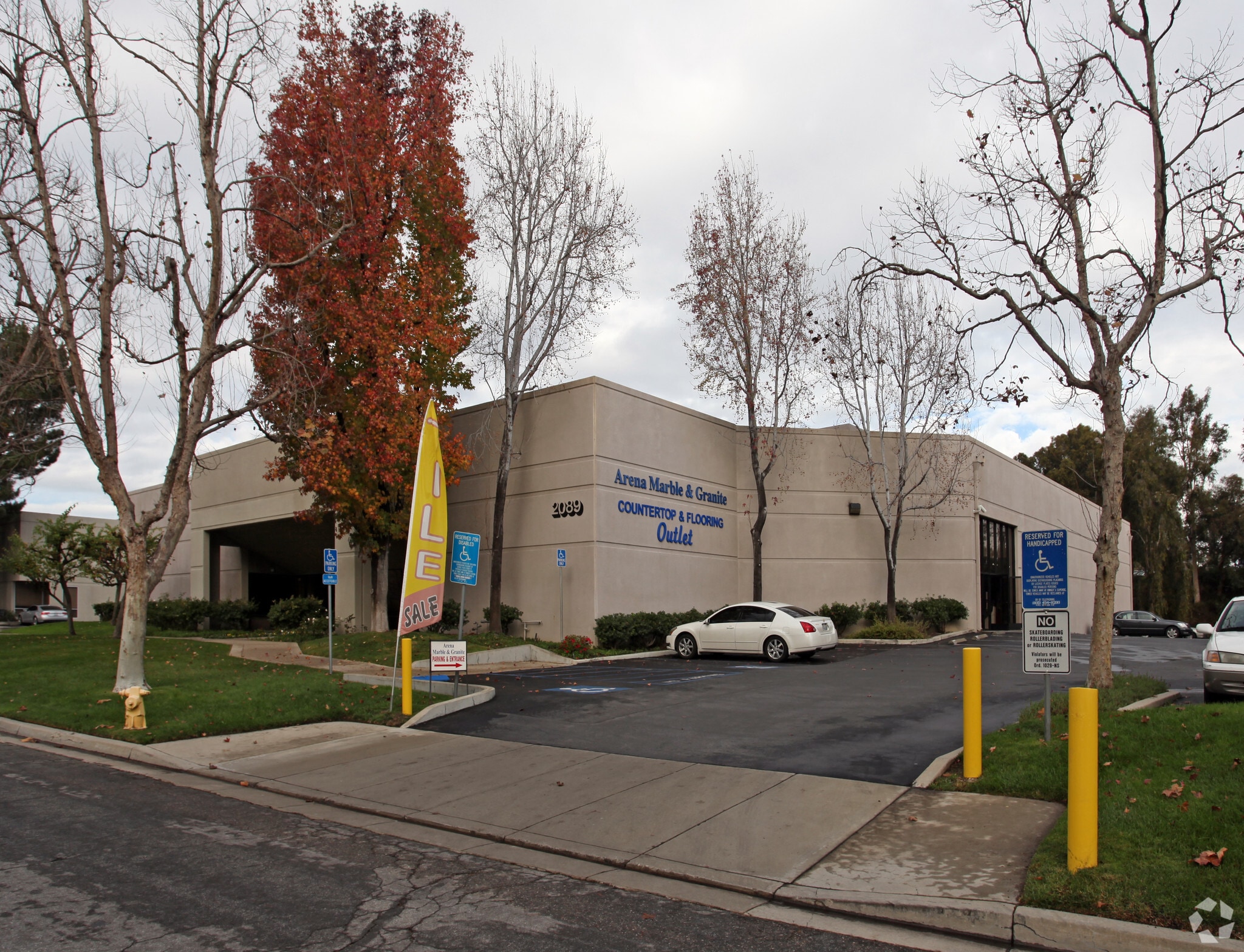 2089 Anchor Ct, Newbury Park, CA à louer Photo principale– Image 1 sur 7