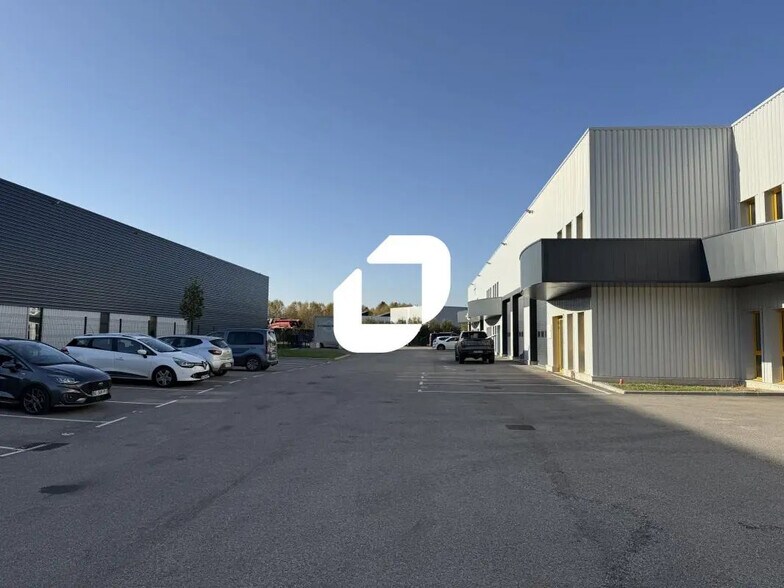 Industriel/Logistique dans Voreppe à louer - Photo de l’immeuble – Image 1 sur 7