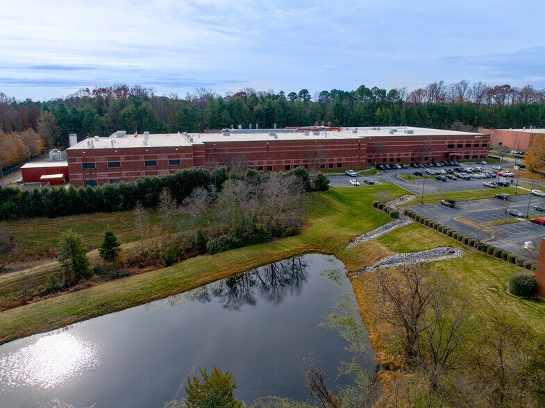 7908 Piedmont Triad Pky, Greensboro, NC à vendre - Photo de l’immeuble – Image 3 sur 6