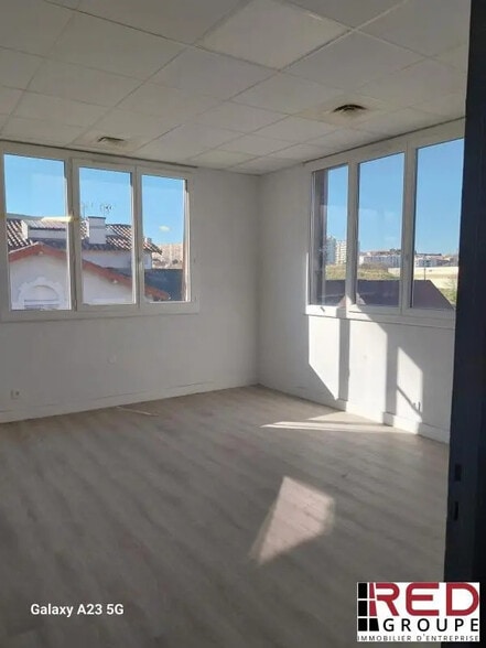 Marseille, Marseille à vendre - Photo de l’immeuble – Image 1 sur 7