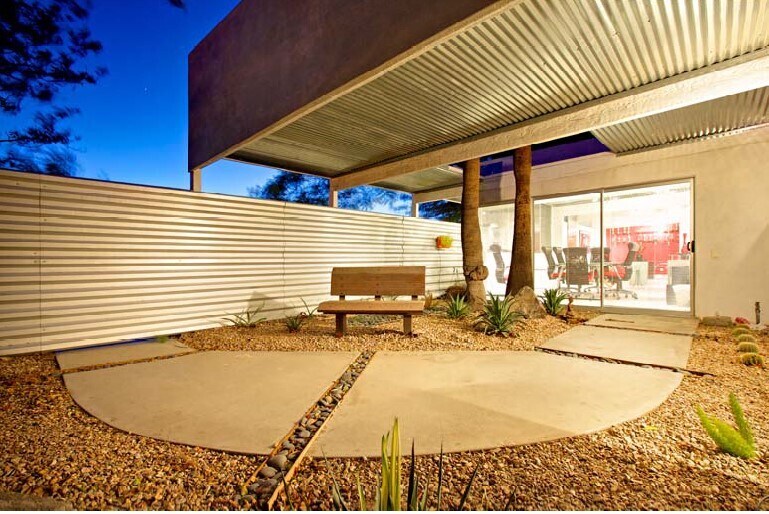 550 S Oleander Rd, Palm Springs, CA à louer Photo de l’immeuble– Image 1 sur 17