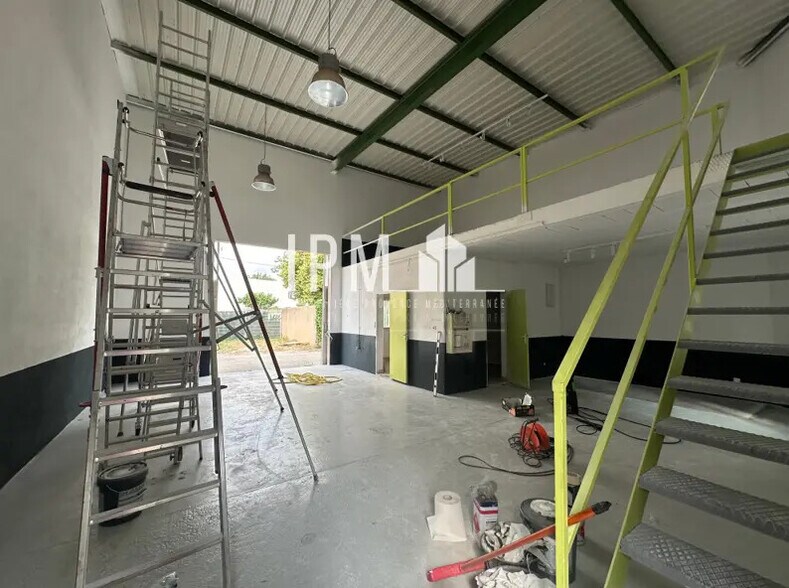 530 Avenue Des Templiers, Aubagne à louer - Photo de l’immeuble – Image 3 sur 5