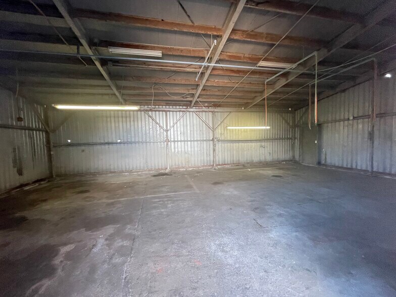 131 Mokauea St, Honolulu, HI à vendre - Photo de l’immeuble – Image 3 sur 11