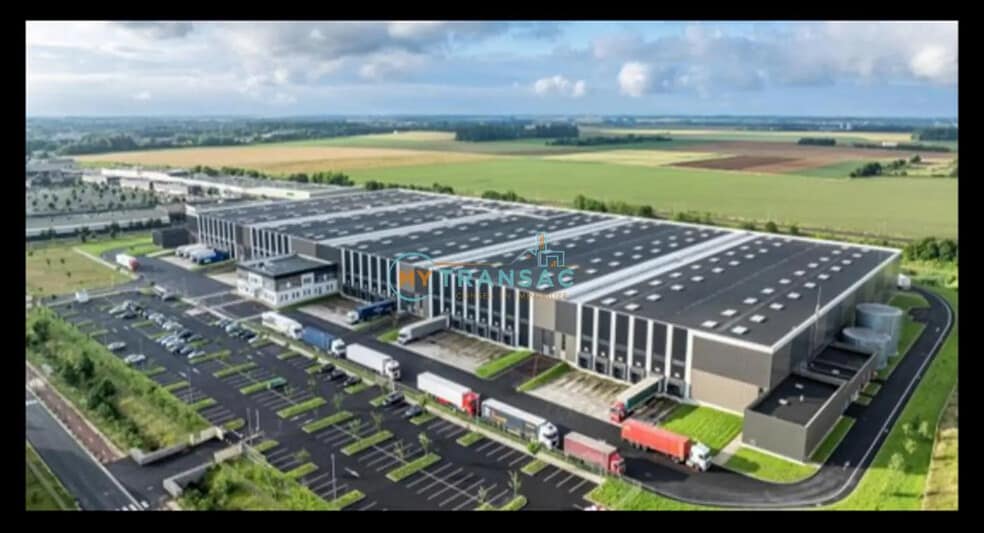 Local d’activités dans SERVON à louer - Photo de l’immeuble – Image 1 sur 10