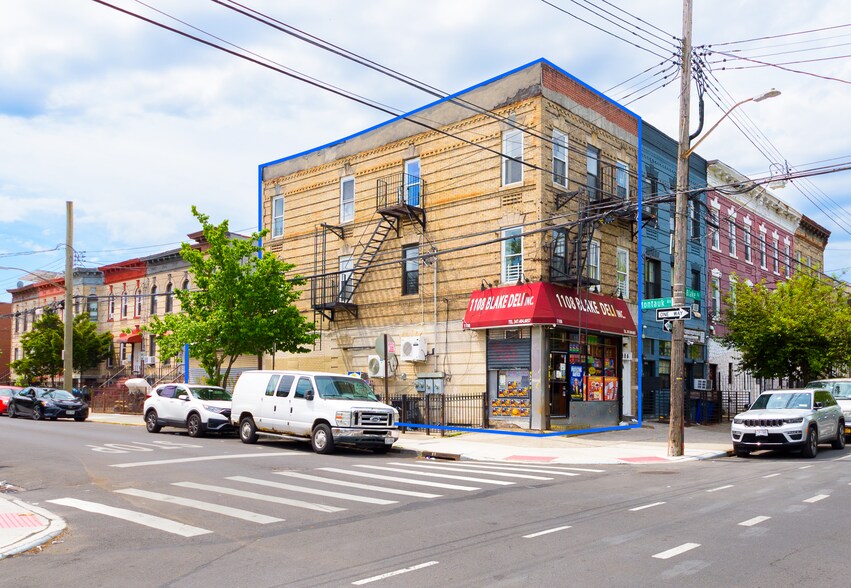 1108 Blake Ave, Brooklyn, NY à vendre - Photo de l’immeuble – Image 1 sur 11