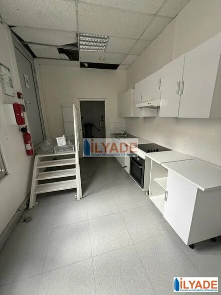 18 20 Voie La Canebiere, Marseille à louer - Photo intérieure – Image 2 sur 10