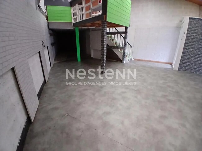 Plus de détails pour Local d'activités à louer