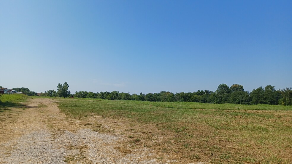 0000 Hwy 64, Oakland, TN à vendre - Photo principale – Image 2 sur 12