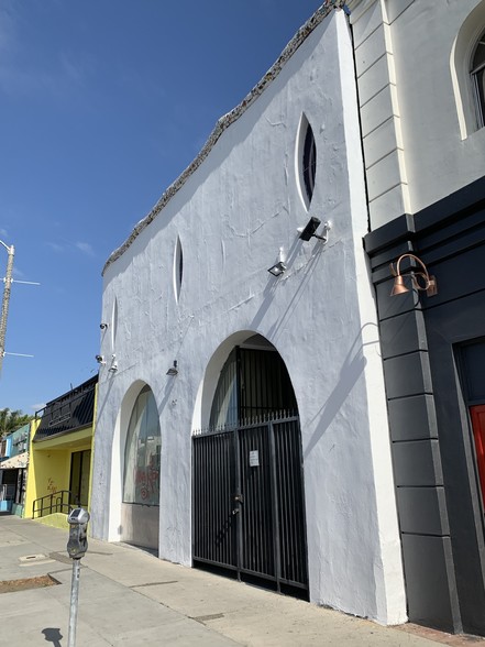 7207 Melrose Ave, Los Angeles, CA à louer - Photo principale – Image 2 sur 17