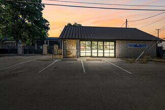 Plus de détails pour 108 E Hill St, Keller, TX - Bureau à vendre