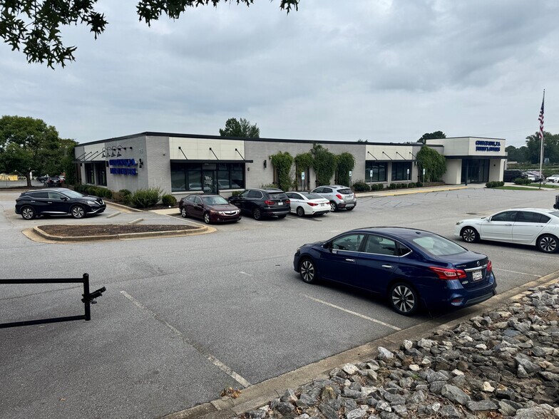 715 Congaree Rd, Greenville, SC à vendre - Photo de l’immeuble – Image 1 sur 13