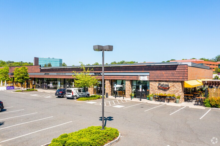 210-236 N Radnor Chester Rd, Radnor, PA à louer - Photo principale – Image 1 sur 16