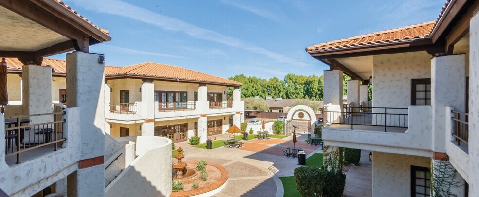 326 E Coronado Rd, Phoenix, AZ à louer - Photo de l’immeuble – Image 1 sur 11